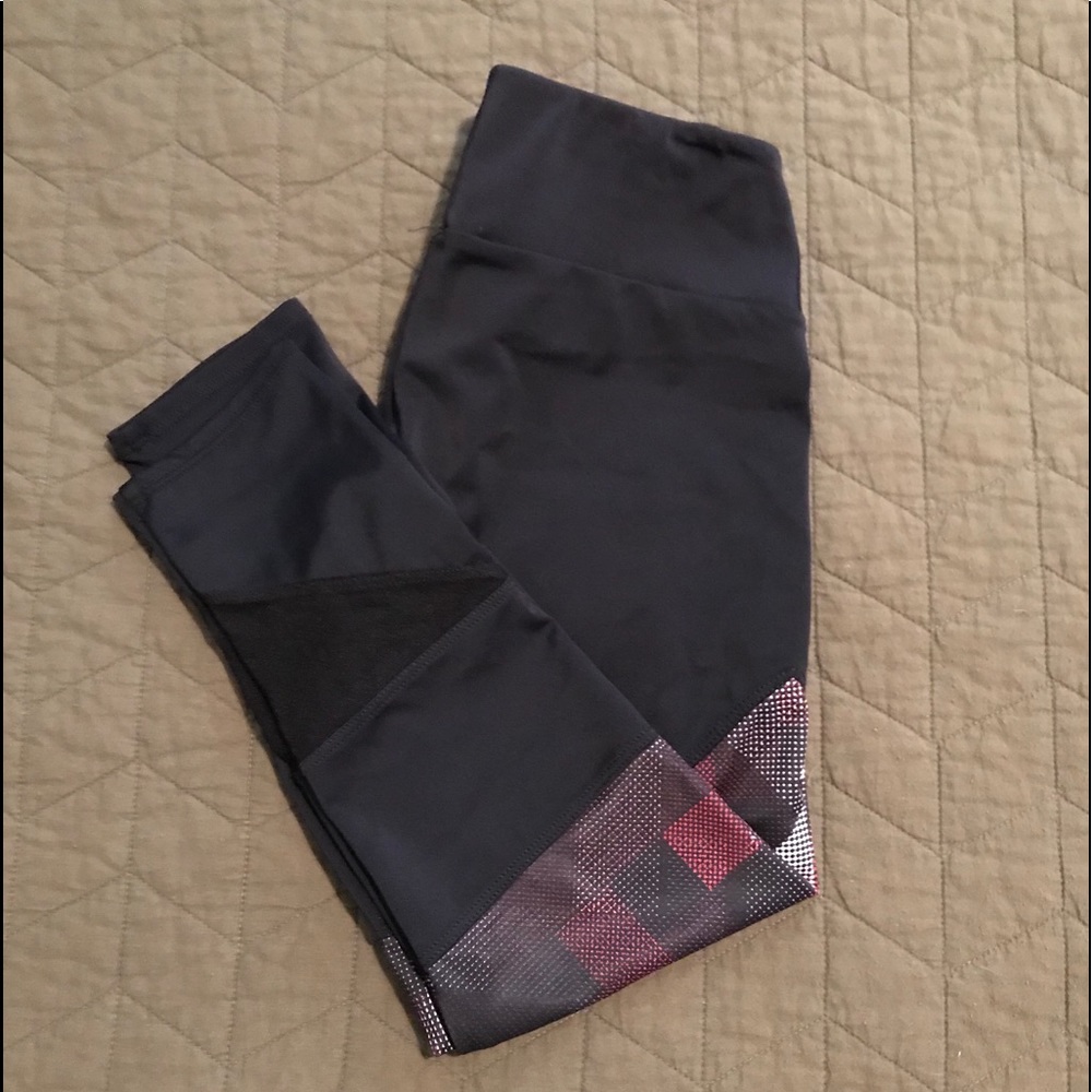Onzie crop